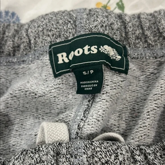 🦫roots sweats - Picture 2 of 5